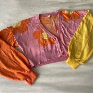 Cropped flower sweater
